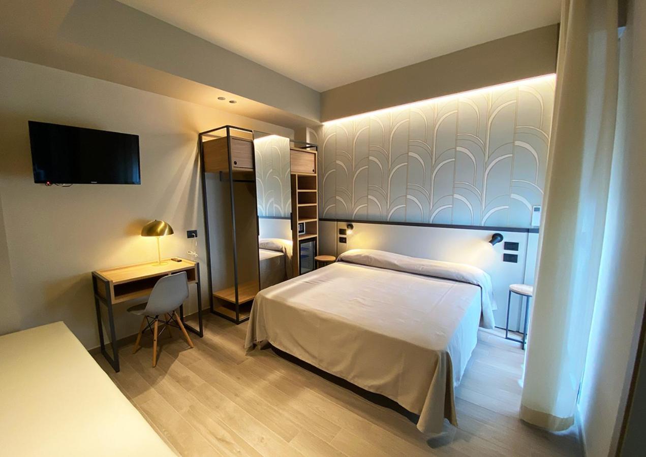 Hotel President Белариа-Игеа Марина Екстериор снимка