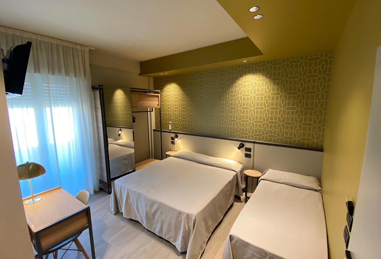 Hotel President Белариа-Игеа Марина Екстериор снимка